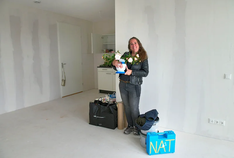 Eerste bewoners krijgen sleutel van De Chester: 78 sociale huurwoningen opgeleverd in Hero van Breda